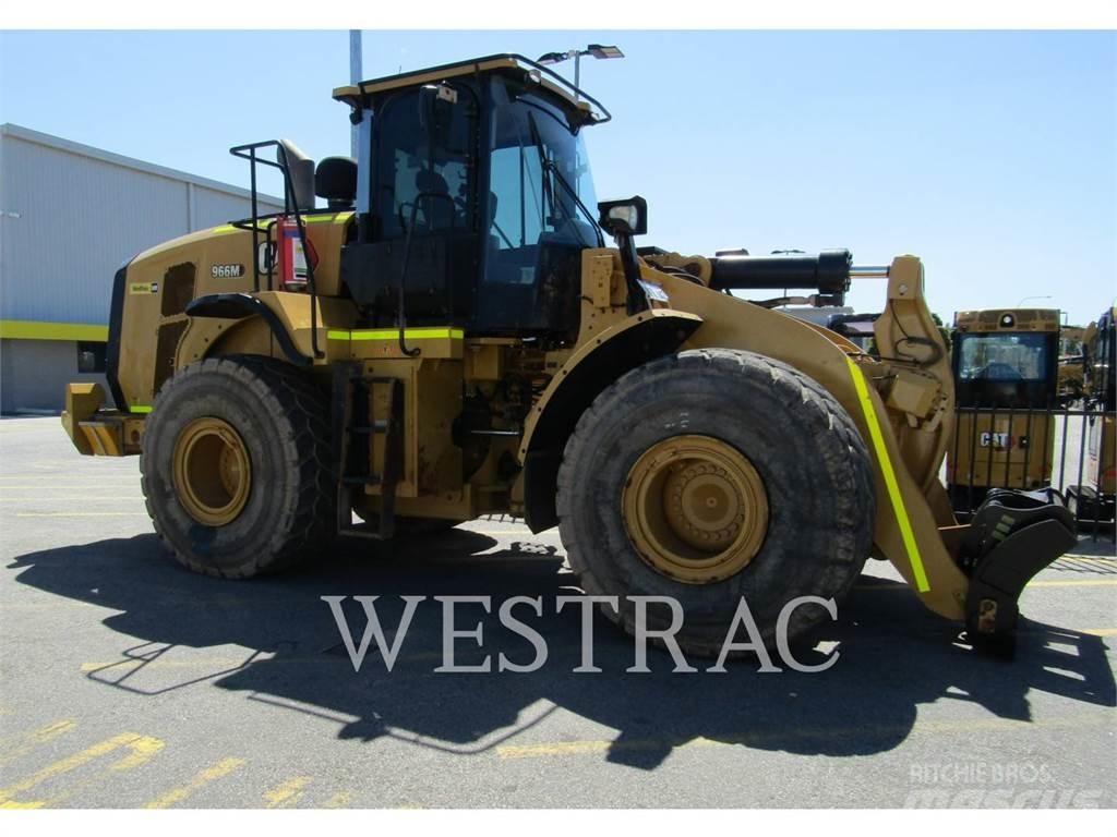 CAT 966M Фронтальные погрузчики