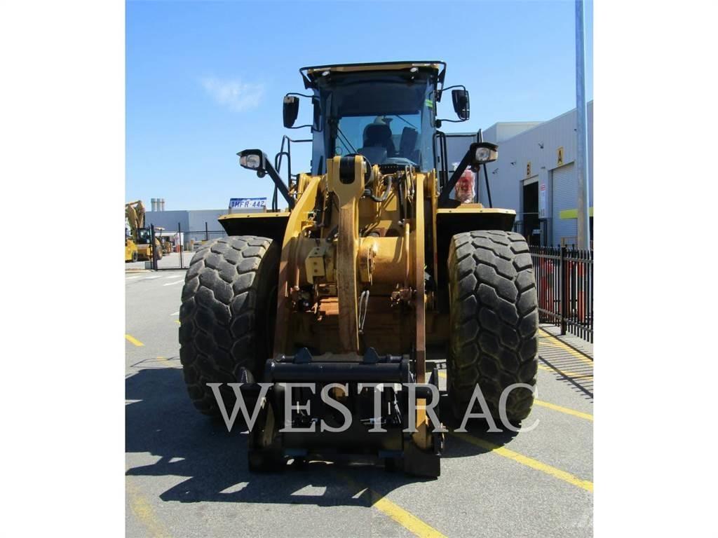 CAT 966M Фронтальные погрузчики