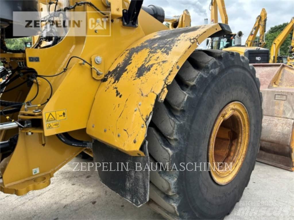 CAT 966M Фронтальные погрузчики