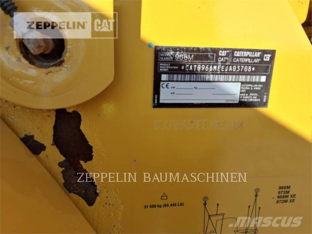 CAT 966M Фронтальные погрузчики