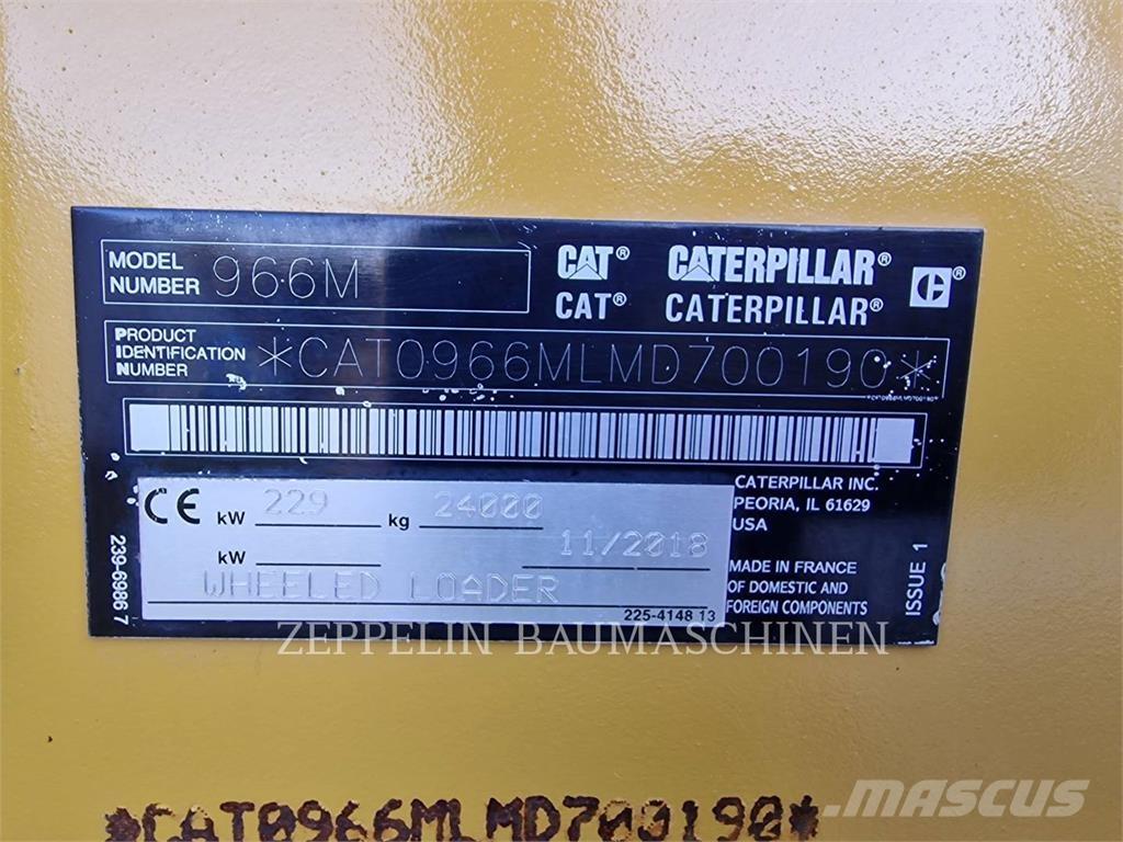 CAT 966M Фронтальные погрузчики