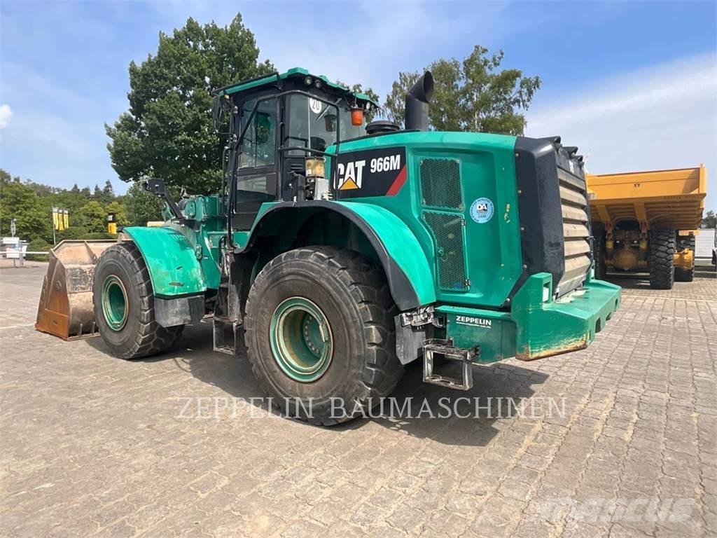 CAT 966M Фронтальные погрузчики