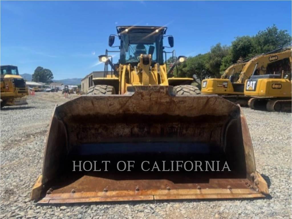 CAT 966M Фронтальные погрузчики