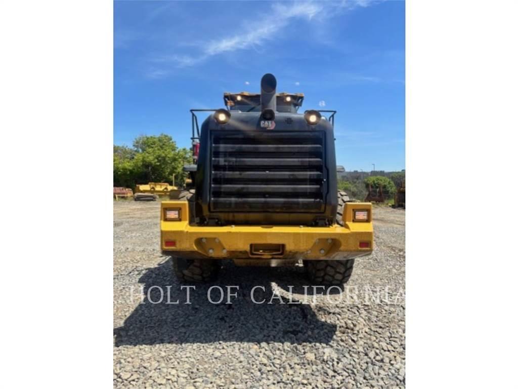 CAT 966M Фронтальные погрузчики