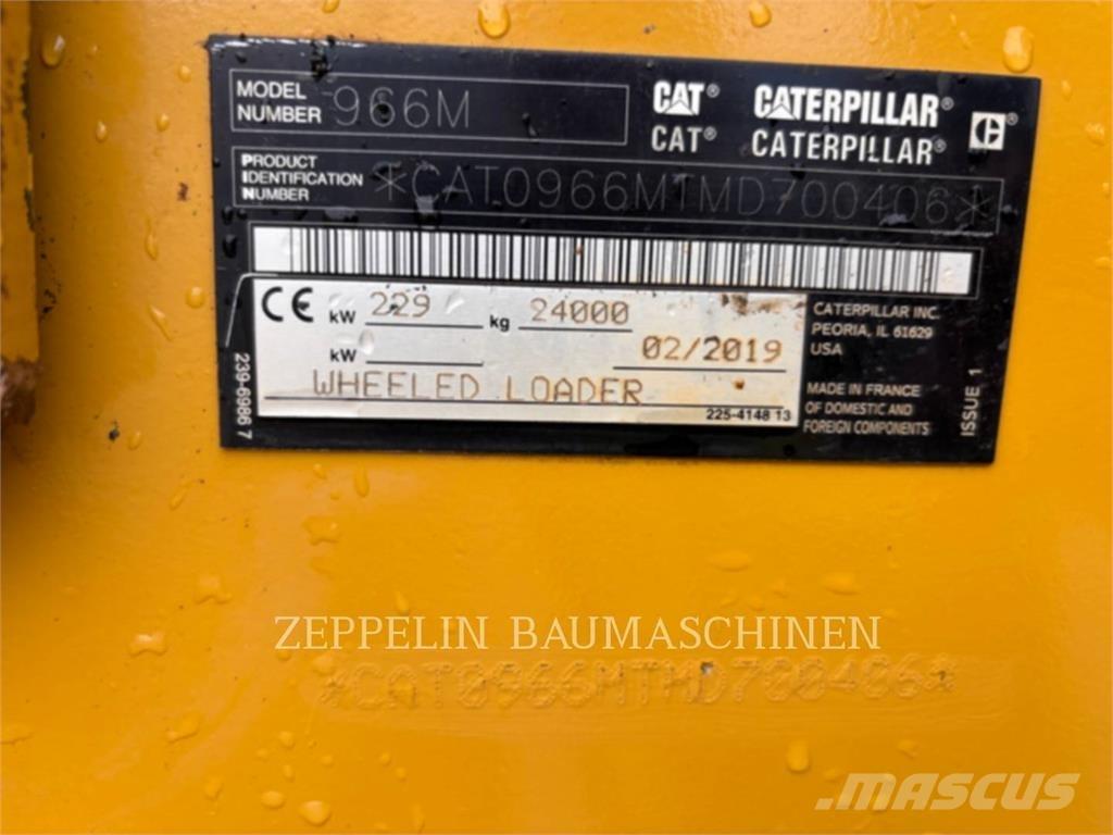CAT 966M Фронтальные погрузчики
