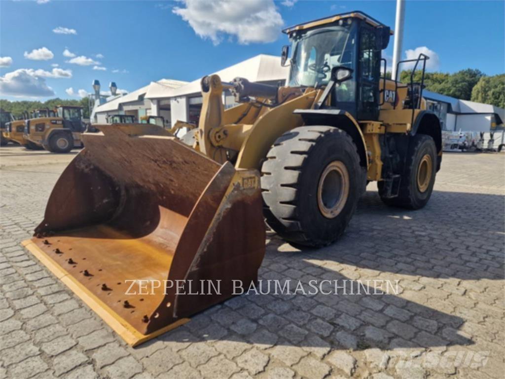 CAT 966M Фронтальные погрузчики