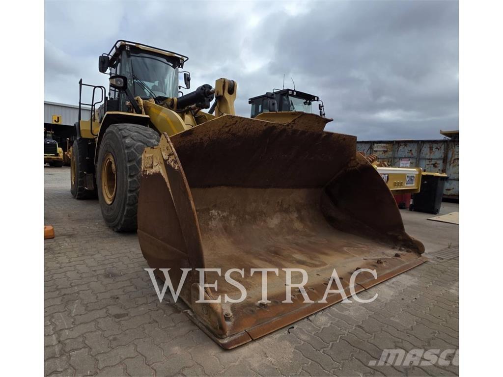 CAT 966M Фронтальные погрузчики