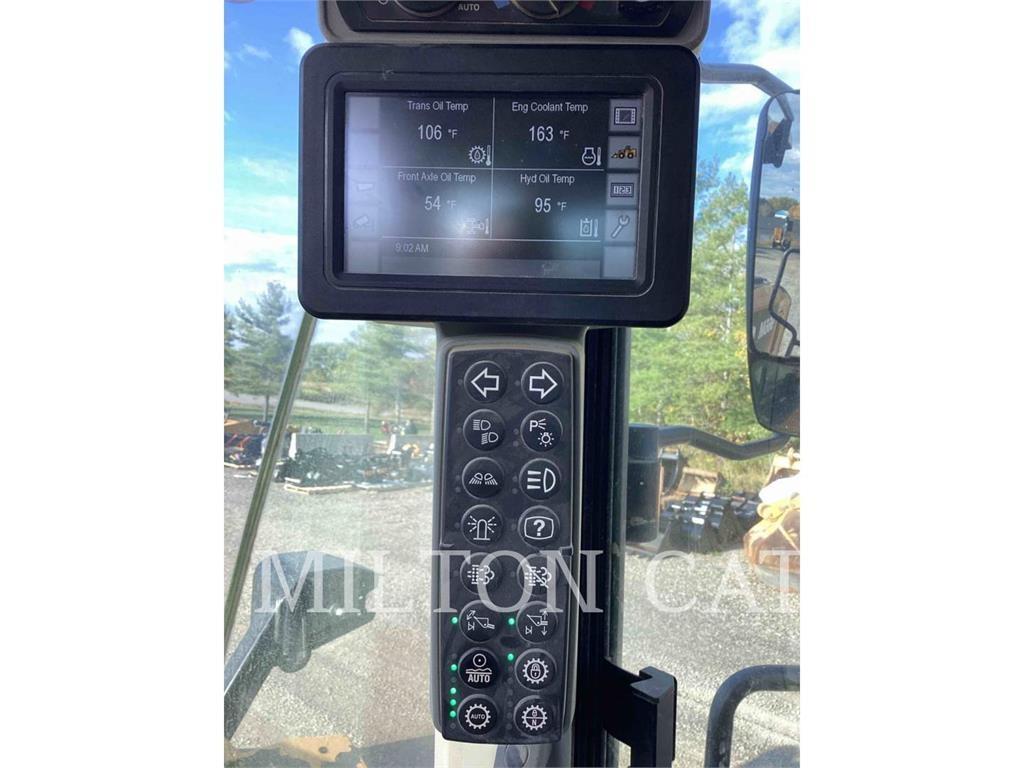 CAT 966M Фронтальные погрузчики