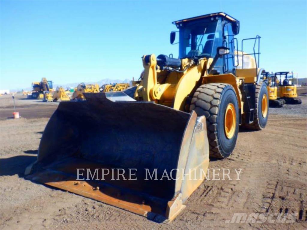 CAT 966M Фронтальные погрузчики