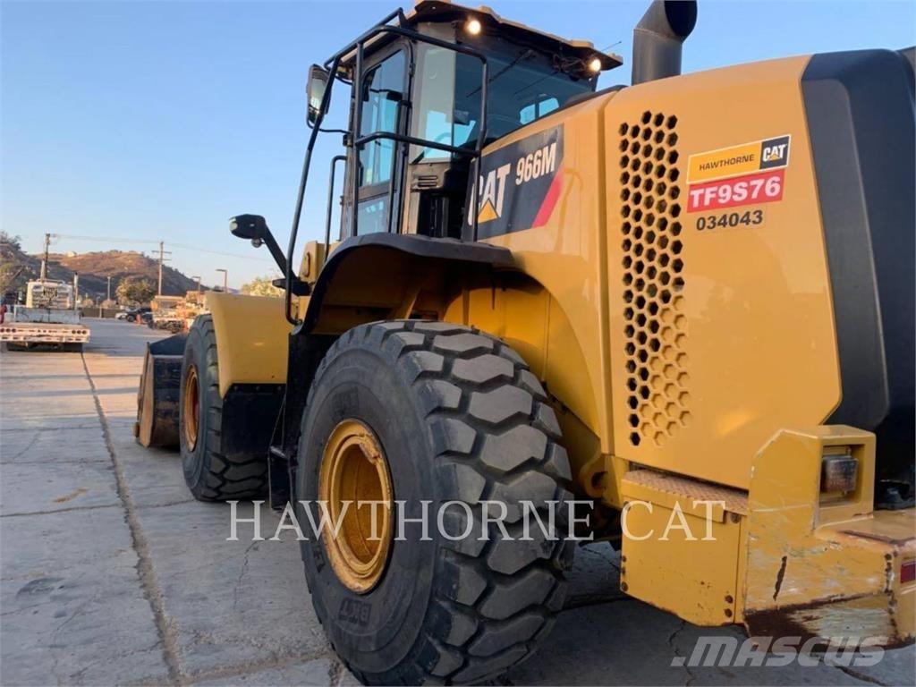 CAT 966M Фронтальные погрузчики