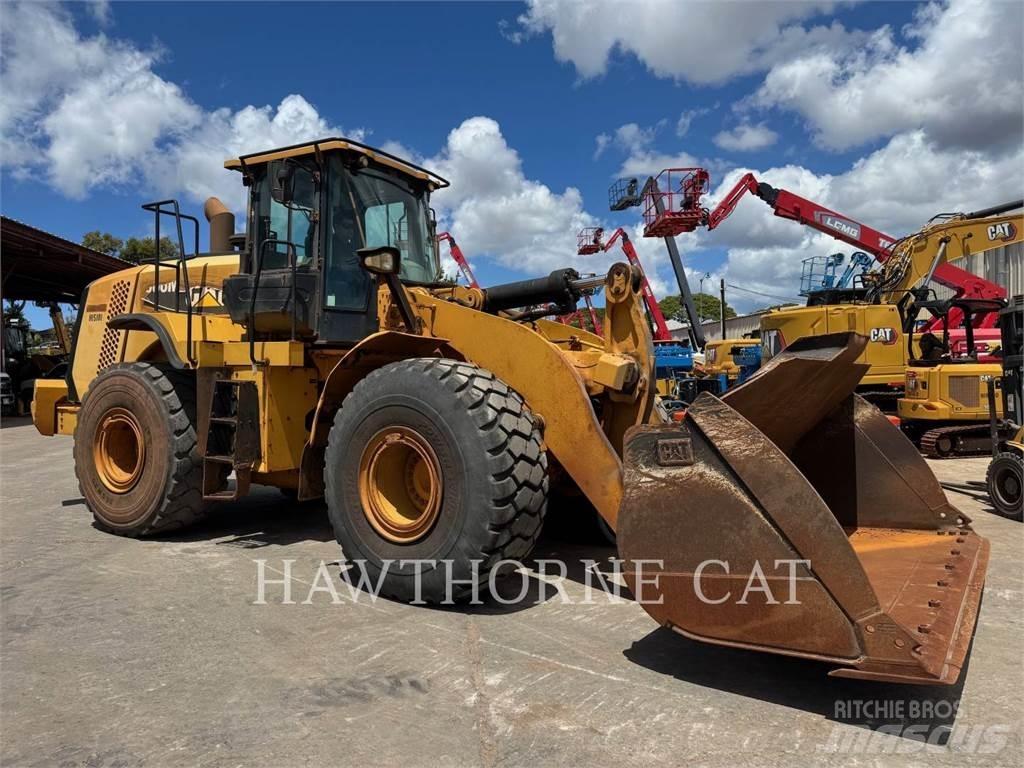 CAT 966M Фронтальные погрузчики
