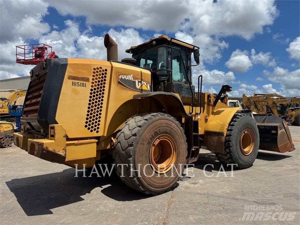 CAT 966M Фронтальные погрузчики