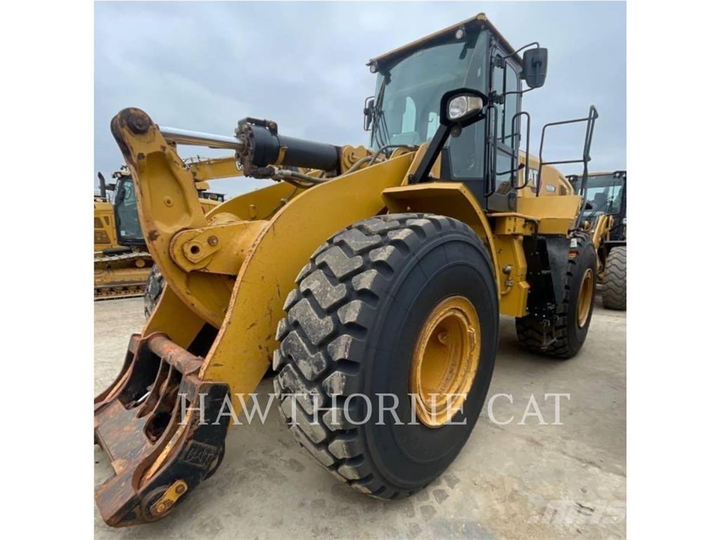 CAT 966M Фронтальные погрузчики