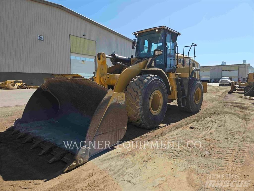 CAT 966M Фронтальные погрузчики