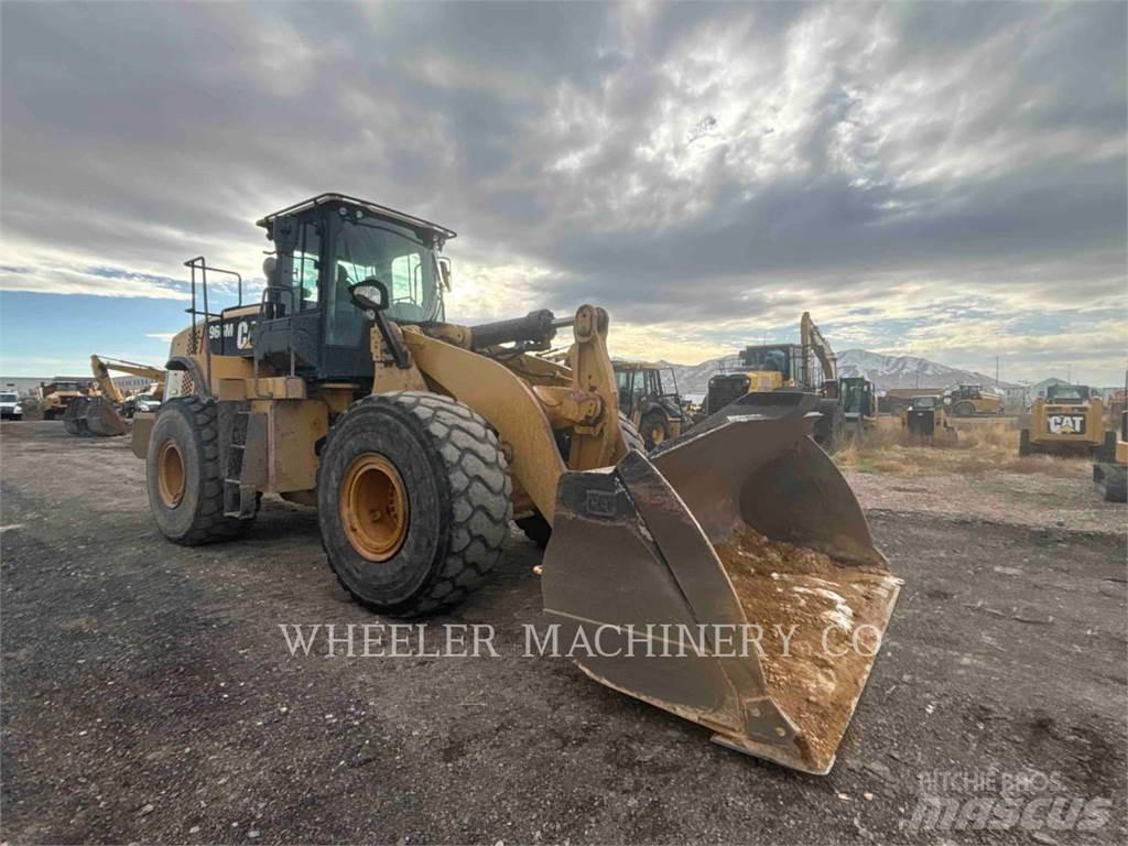 CAT 966M QC 3V Фронтальные погрузчики