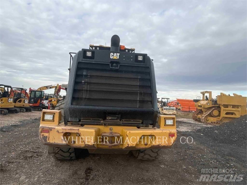 CAT 966M QC 3V Фронтальные погрузчики