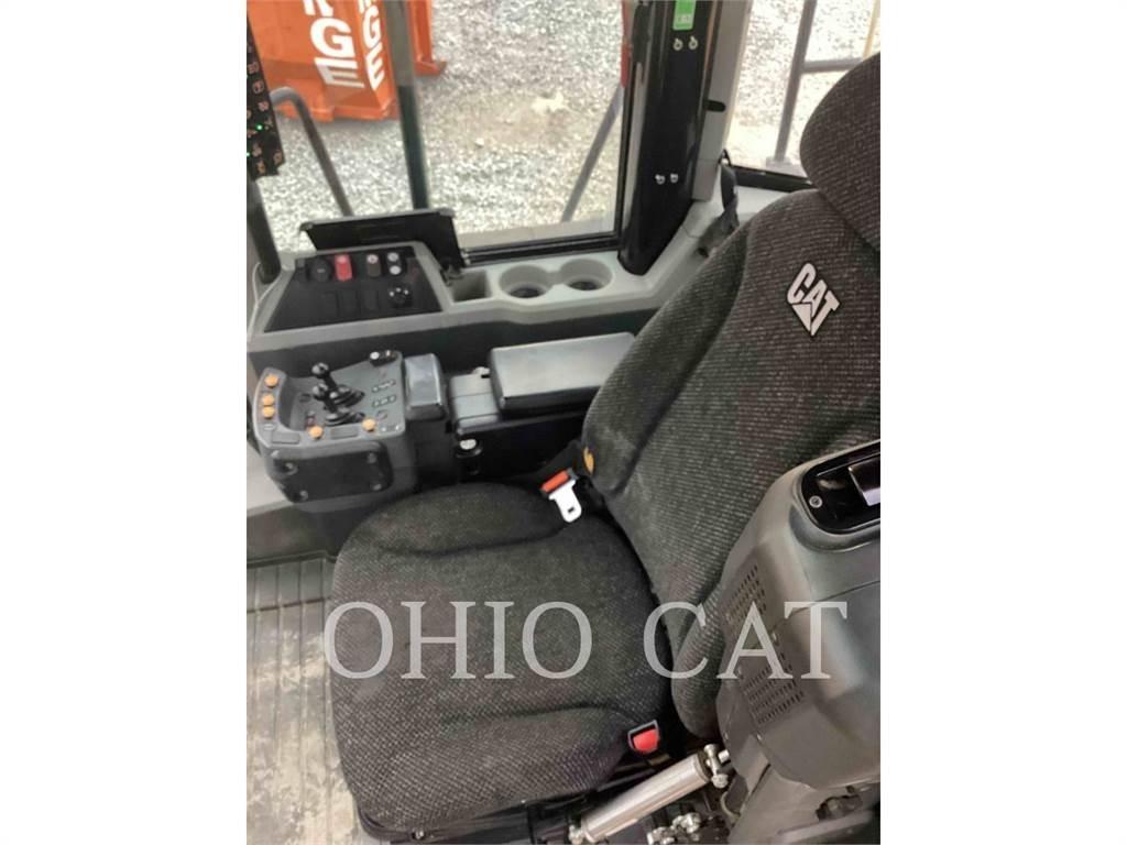 CAT 966M XE Фронтальные погрузчики