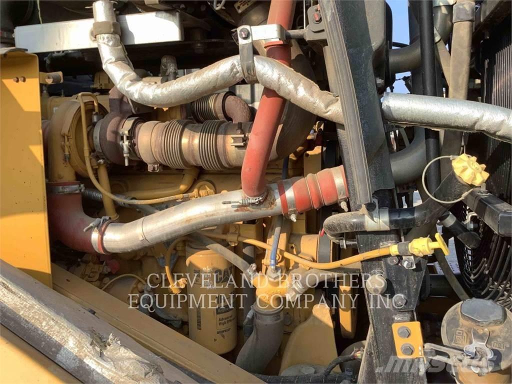 CAT 966M XE Фронтальные погрузчики