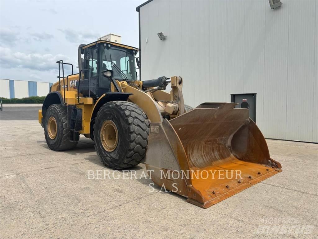 CAT 966M XE Фронтальные погрузчики