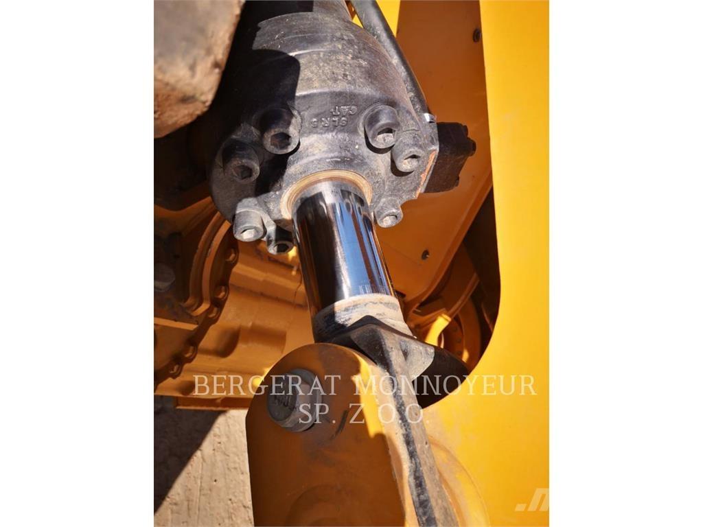 CAT 972 Фронтальные погрузчики