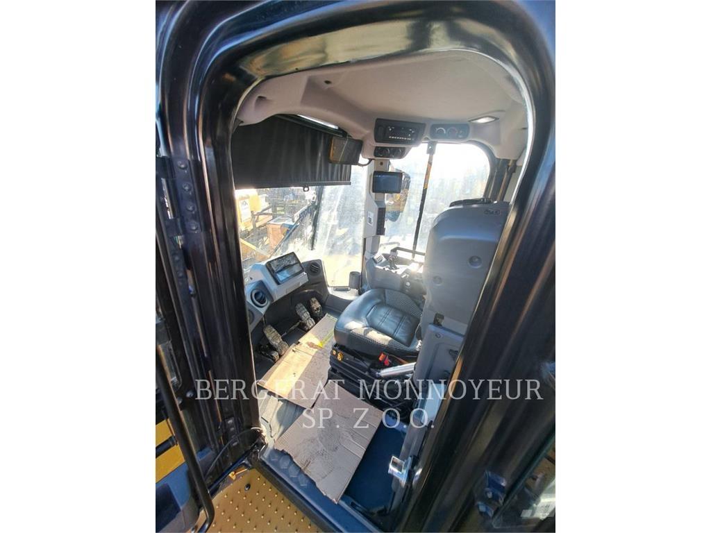 CAT 972 Фронтальные погрузчики