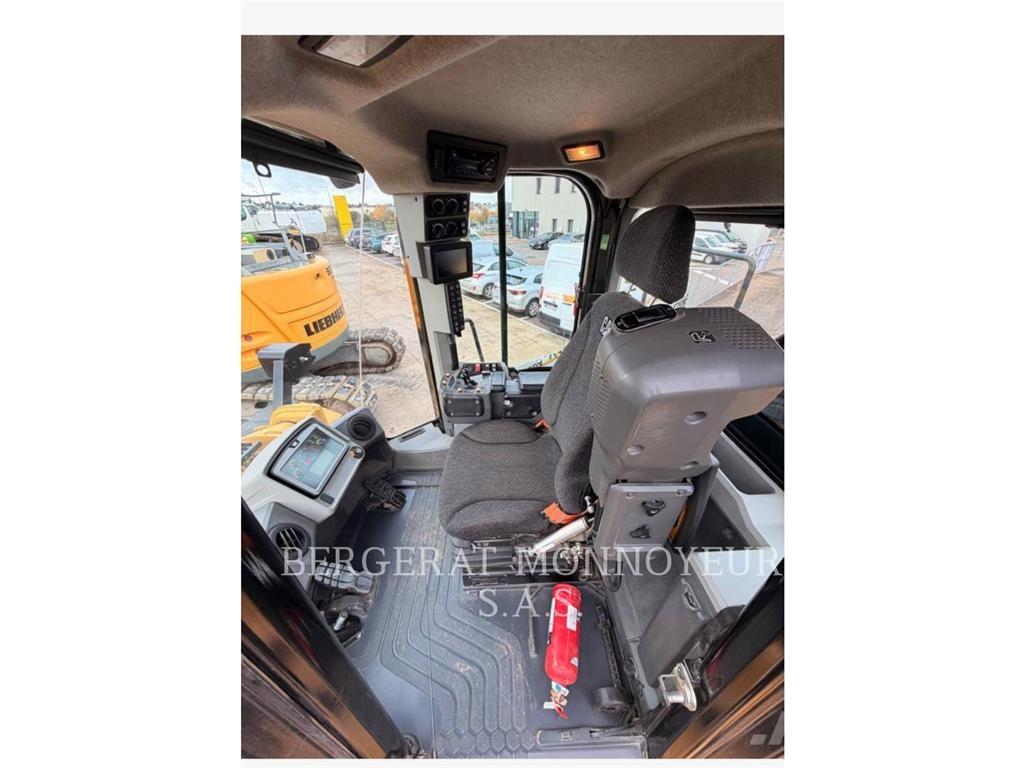 CAT 972 M XE Фронтальные погрузчики