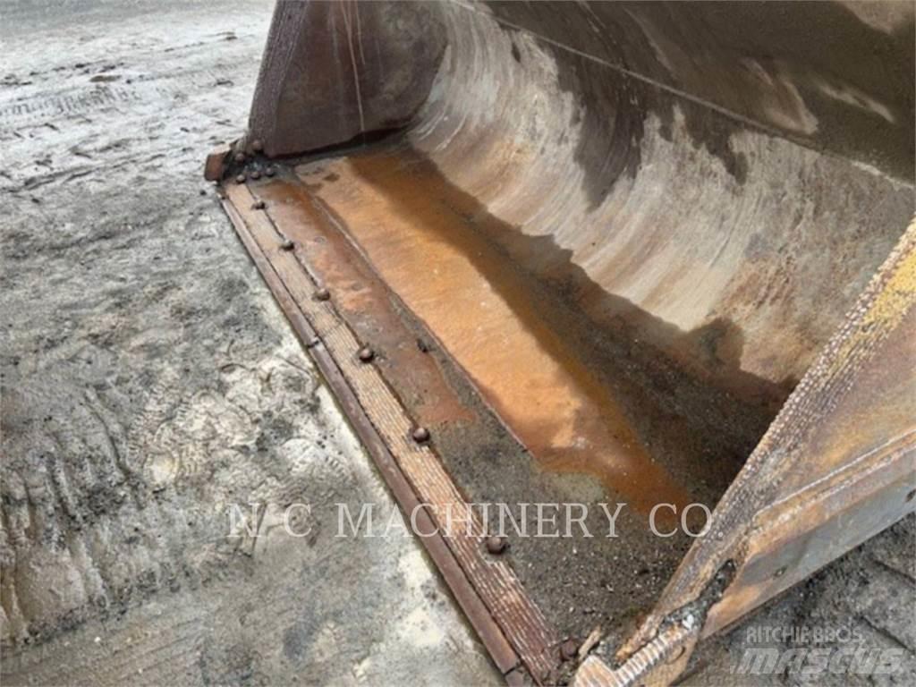 CAT 972G Фронтальные погрузчики