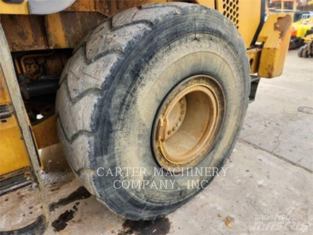 CAT 972K Фронтальные погрузчики