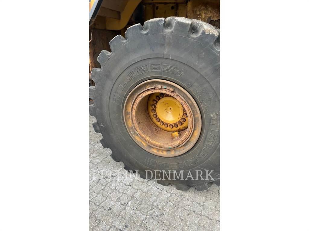 CAT 972K Фронтальные погрузчики