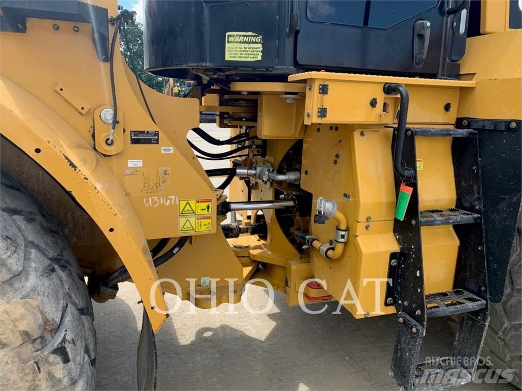 CAT 972M Фронтальные погрузчики