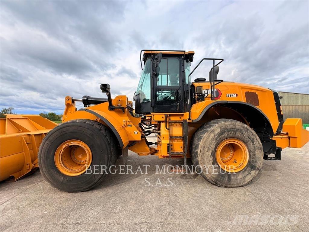 CAT 972M Фронтальные погрузчики