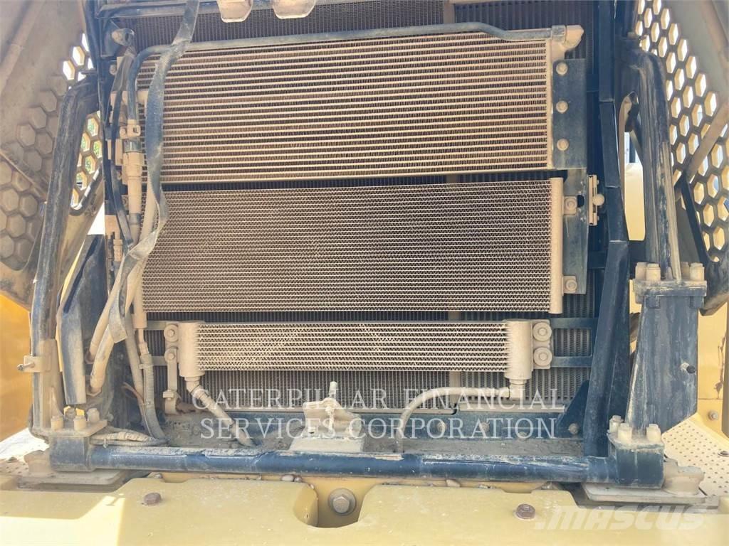 CAT 972M Фронтальные погрузчики