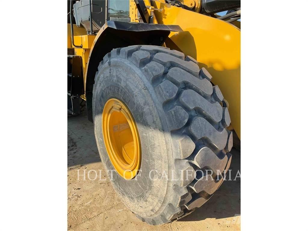 CAT 972M Фронтальные погрузчики