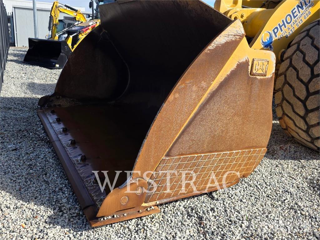 CAT 972M Фронтальные погрузчики