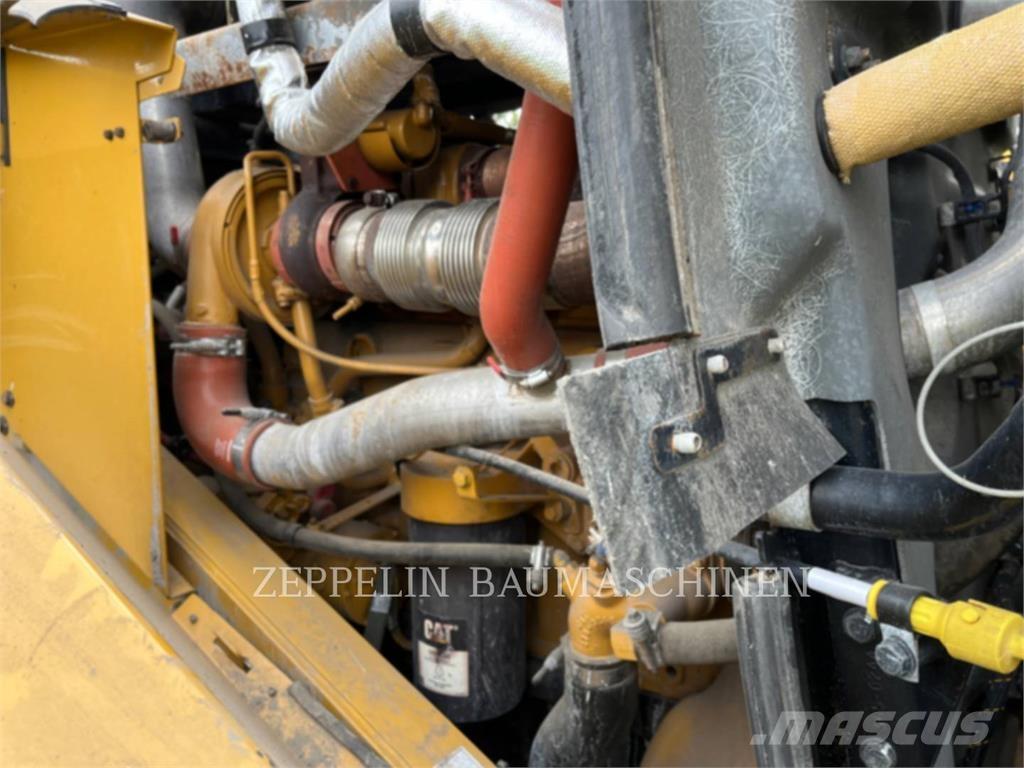 CAT 972M Фронтальные погрузчики