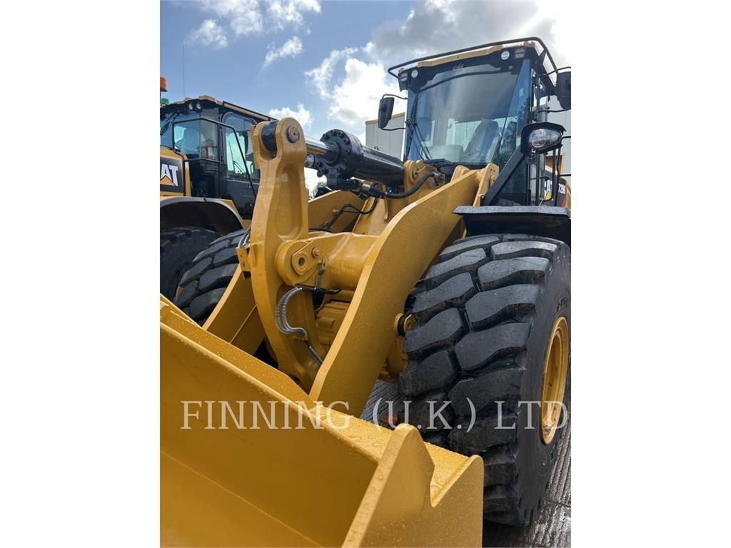 CAT 972M Фронтальные погрузчики