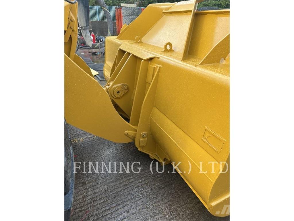 CAT 972M Фронтальные погрузчики
