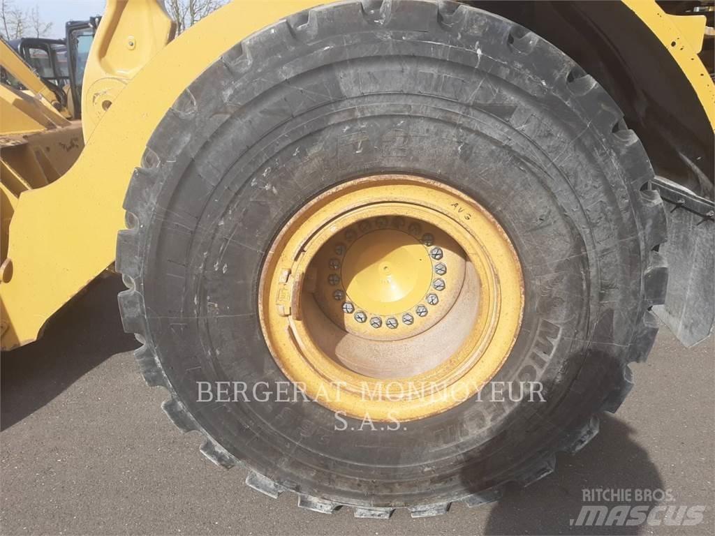 CAT 972M XE Фронтальные погрузчики