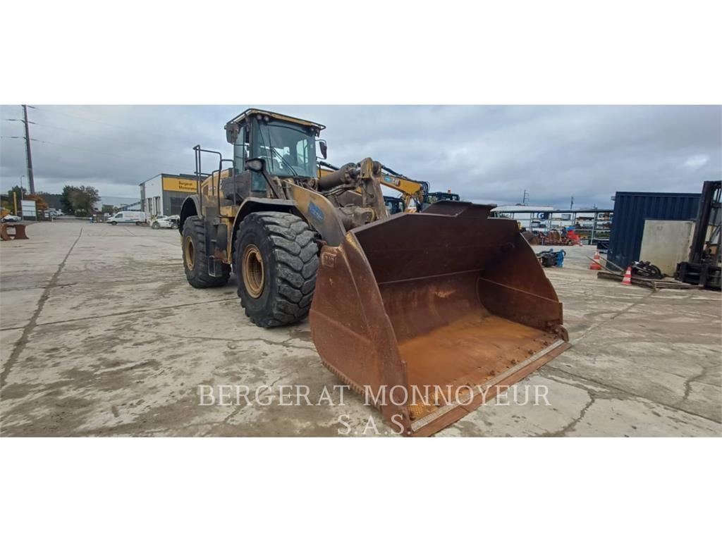 CAT 972M XE Фронтальные погрузчики