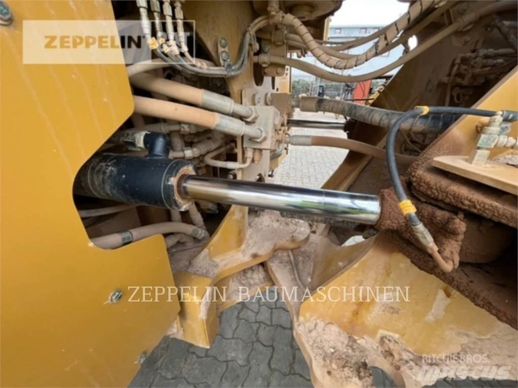 CAT 972MXE Фронтальные погрузчики