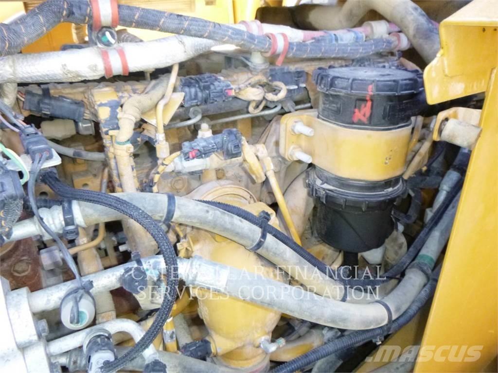 CAT 972MXE Фронтальные погрузчики