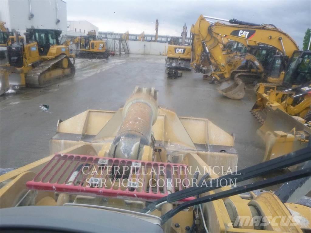 CAT 972MXE Фронтальные погрузчики