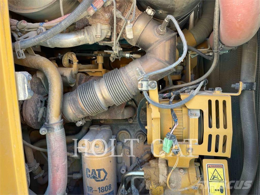 CAT 973K Гусеничные фронтальные погрузчики