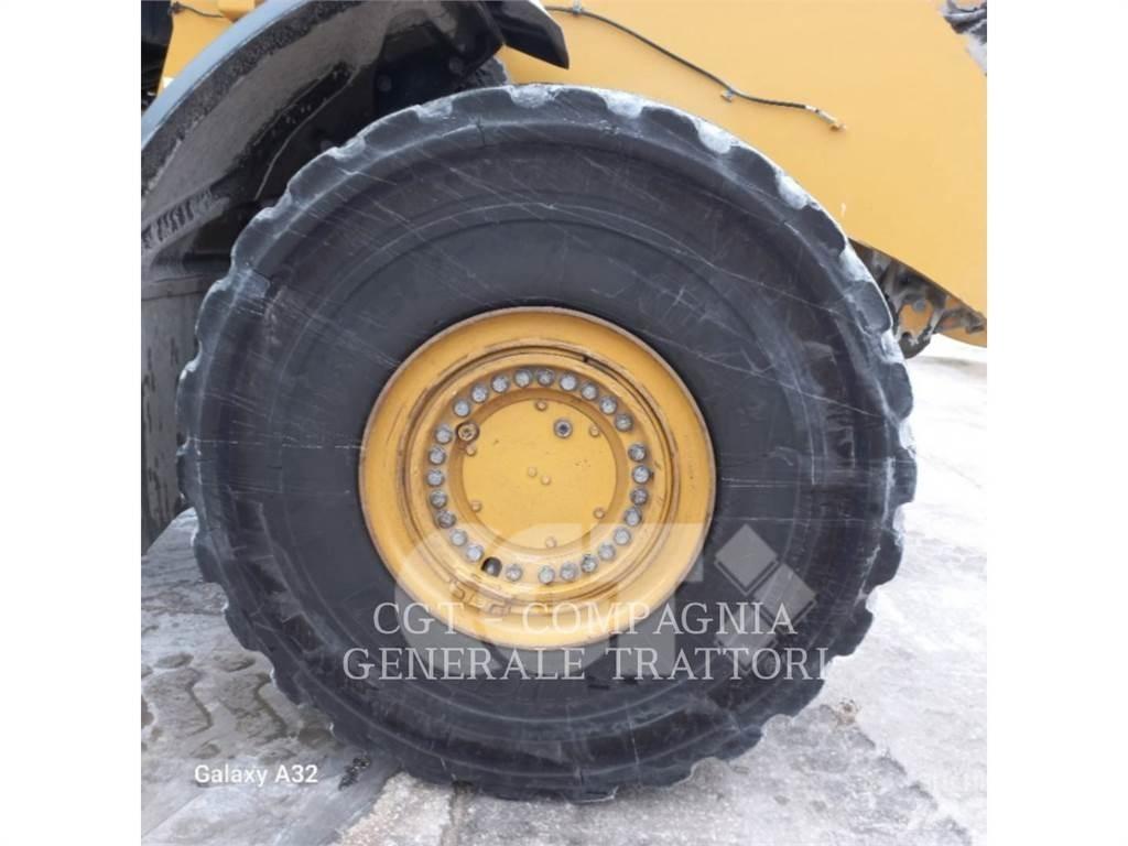 CAT 980M Фронтальные погрузчики