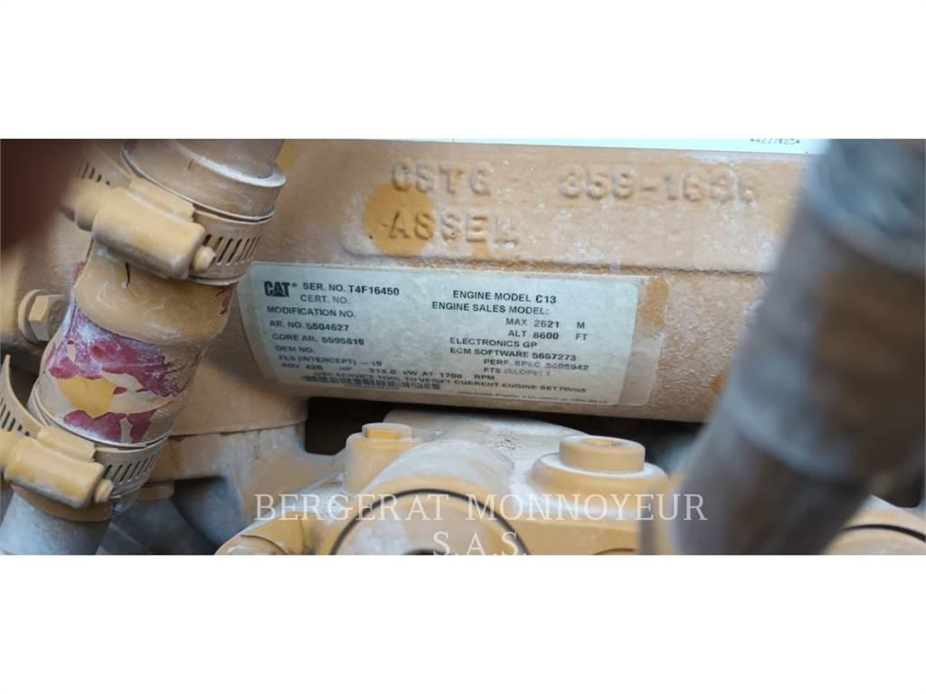 CAT 980M Фронтальные погрузчики