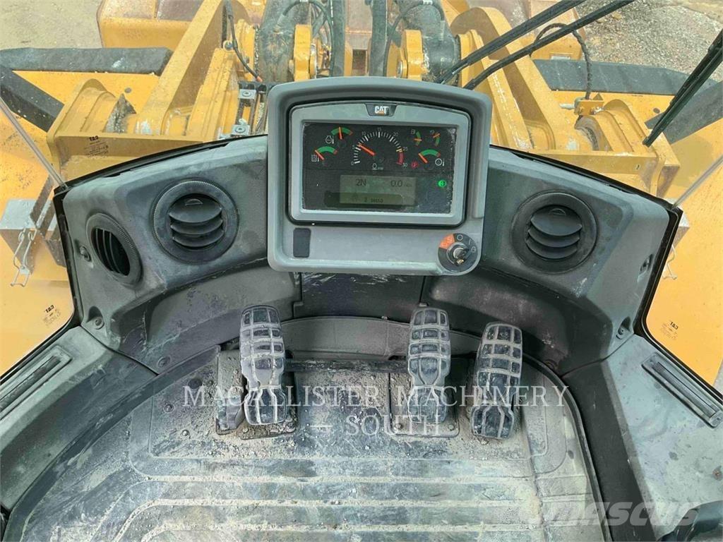 CAT 980M Фронтальные погрузчики