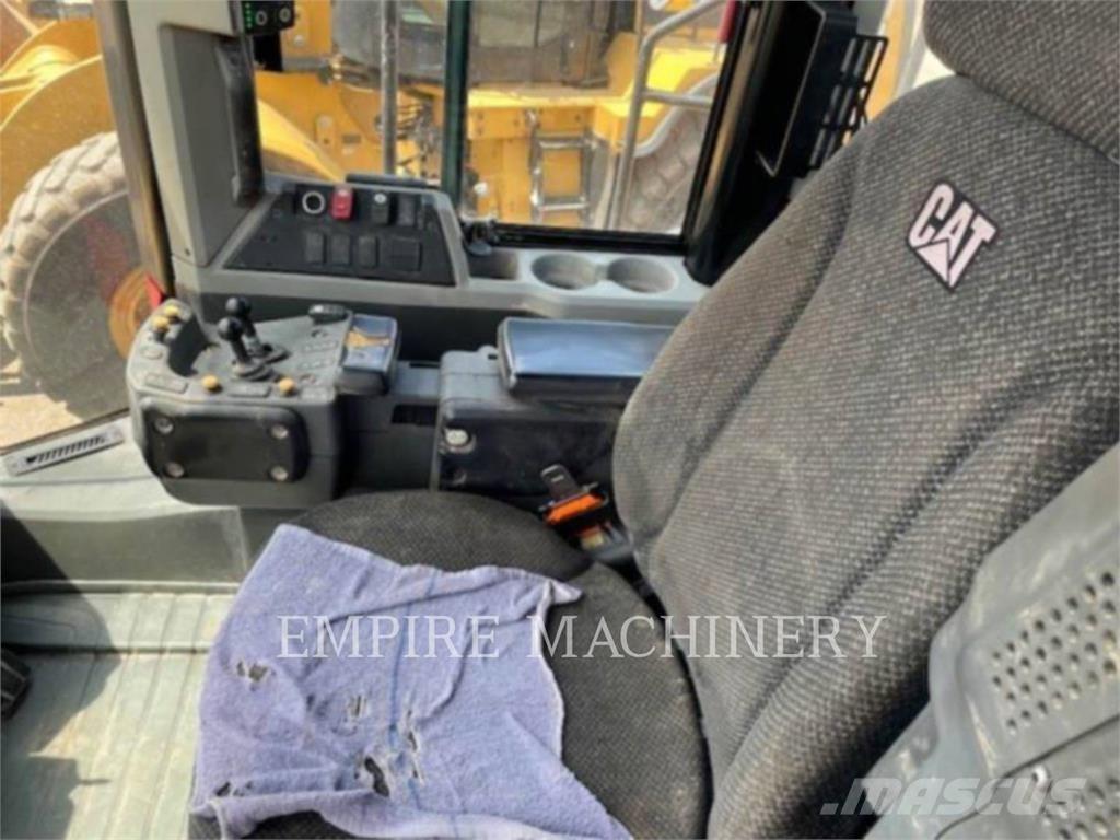 CAT 980M Фронтальные погрузчики