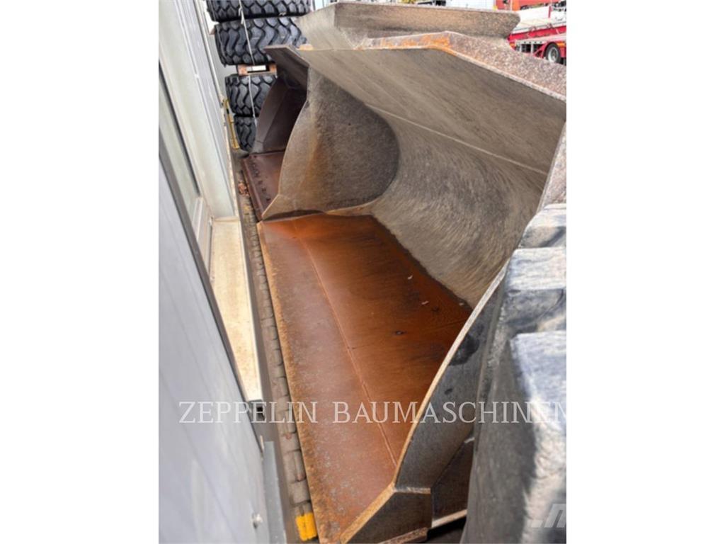 CAT 980M Фронтальные погрузчики