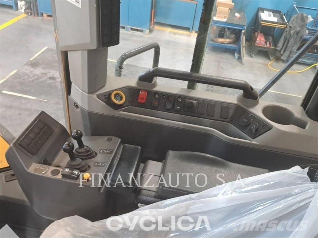 CAT 980XE Фронтальные погрузчики