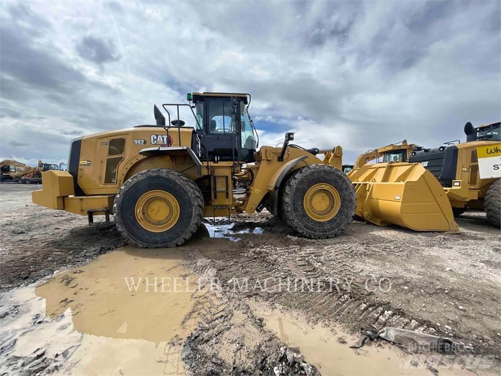 CAT 982 Фронтальные погрузчики